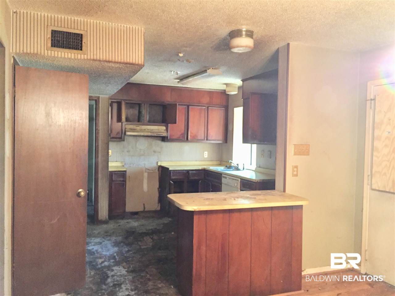 1000 McNeil Avenue Mobile, AL 36609 - Photo 4 of 18