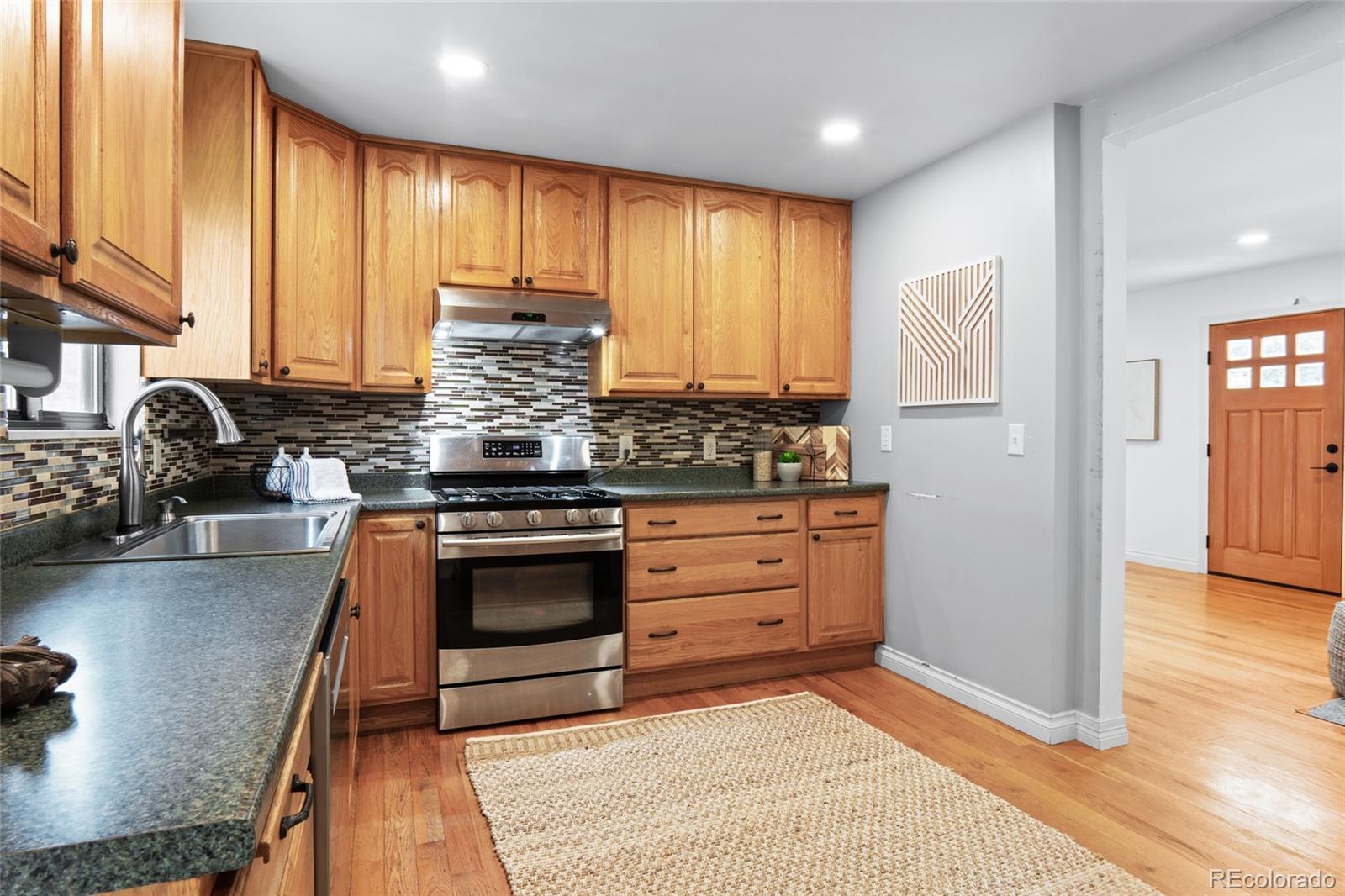 10563 Pierson Circle Broomfield, CO 80021 - Photo 6 of 34