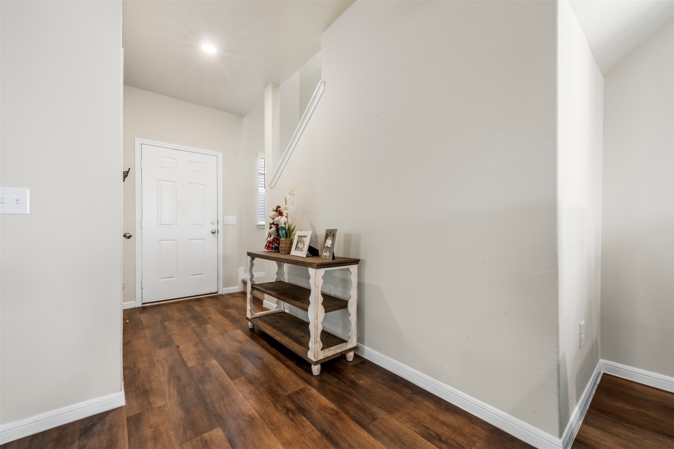4611 Prairie Chase Drive Houston, TX 77069 - Photo 3 of 44 a view of a room with wooden floor and furniture