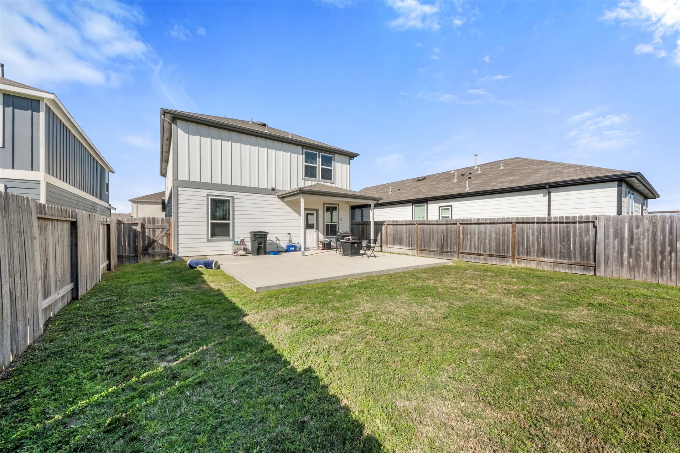 4611 Prairie Chase Drive Houston, TX 77069 - Photo 31 of 44 a view of a house with backyard and a tree