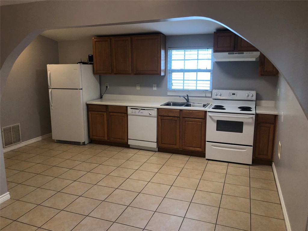 914 East 25th Street, Unit LEFT Houston, TX 77009 - Photo 3 of 13