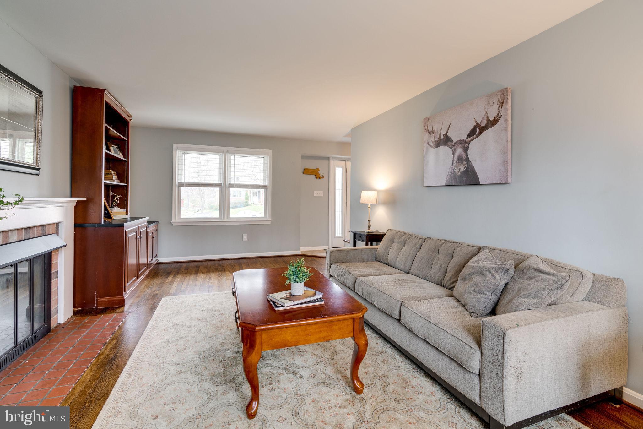 6810 Huntsman Boulevard Springfield, VA 22152 - Photo 12 of 73 hardwood floors