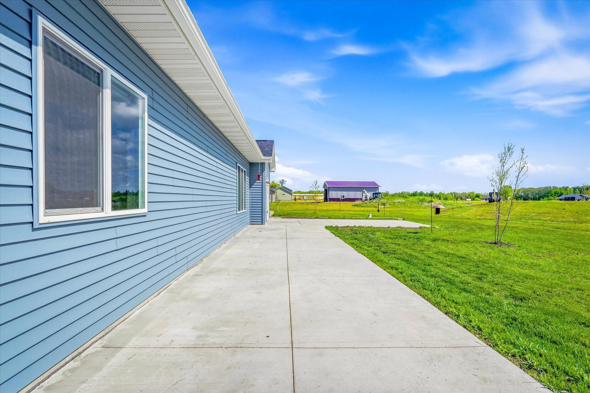 8594 Dolphin Road Princeton, MN 55371 - Photo 25 of 34
