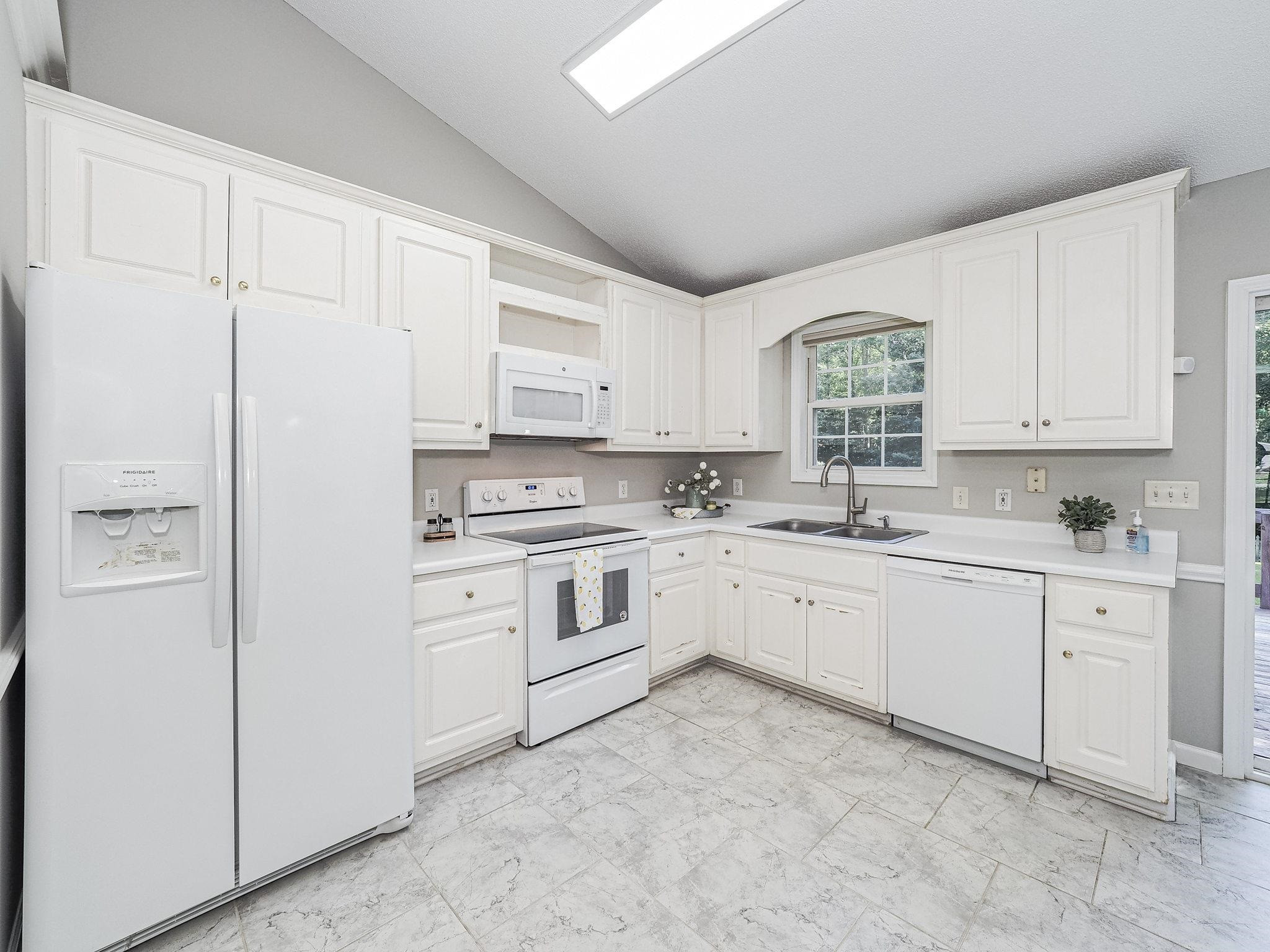 132 Pebblestone Court Willow Spring, NC 27592 - Photo 8 of 29 Kitchen