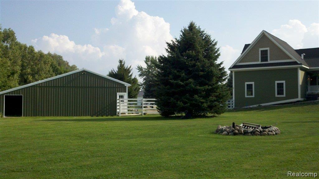 6338 Layton Road Fowlerville, MI 48836 - Photo 20 of 22 Rear View