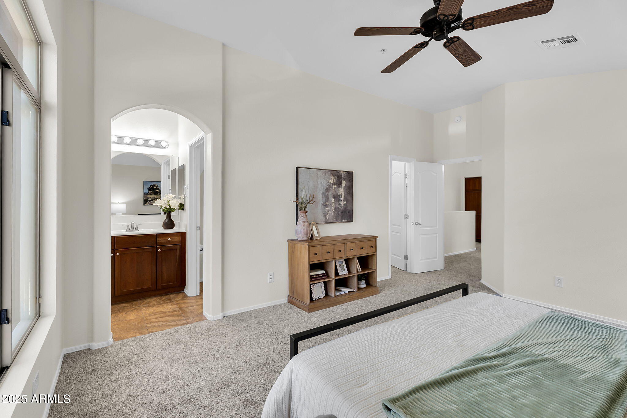 2725 East Mine Creek Road, Unit 1076 Phoenix, AZ 85024 - Photo 17 of 39 26-web-or-mls-Mine Creek-28