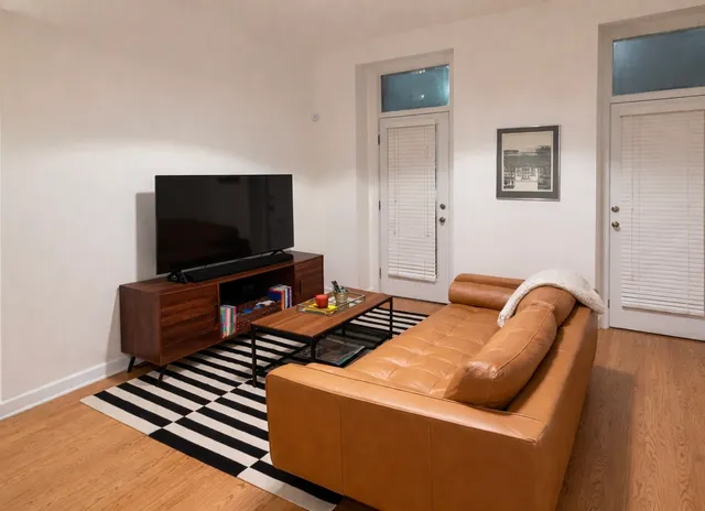 $485,000 | 1357 West Fullerton Avenue, Unit 2F, Chicago, IL 60614