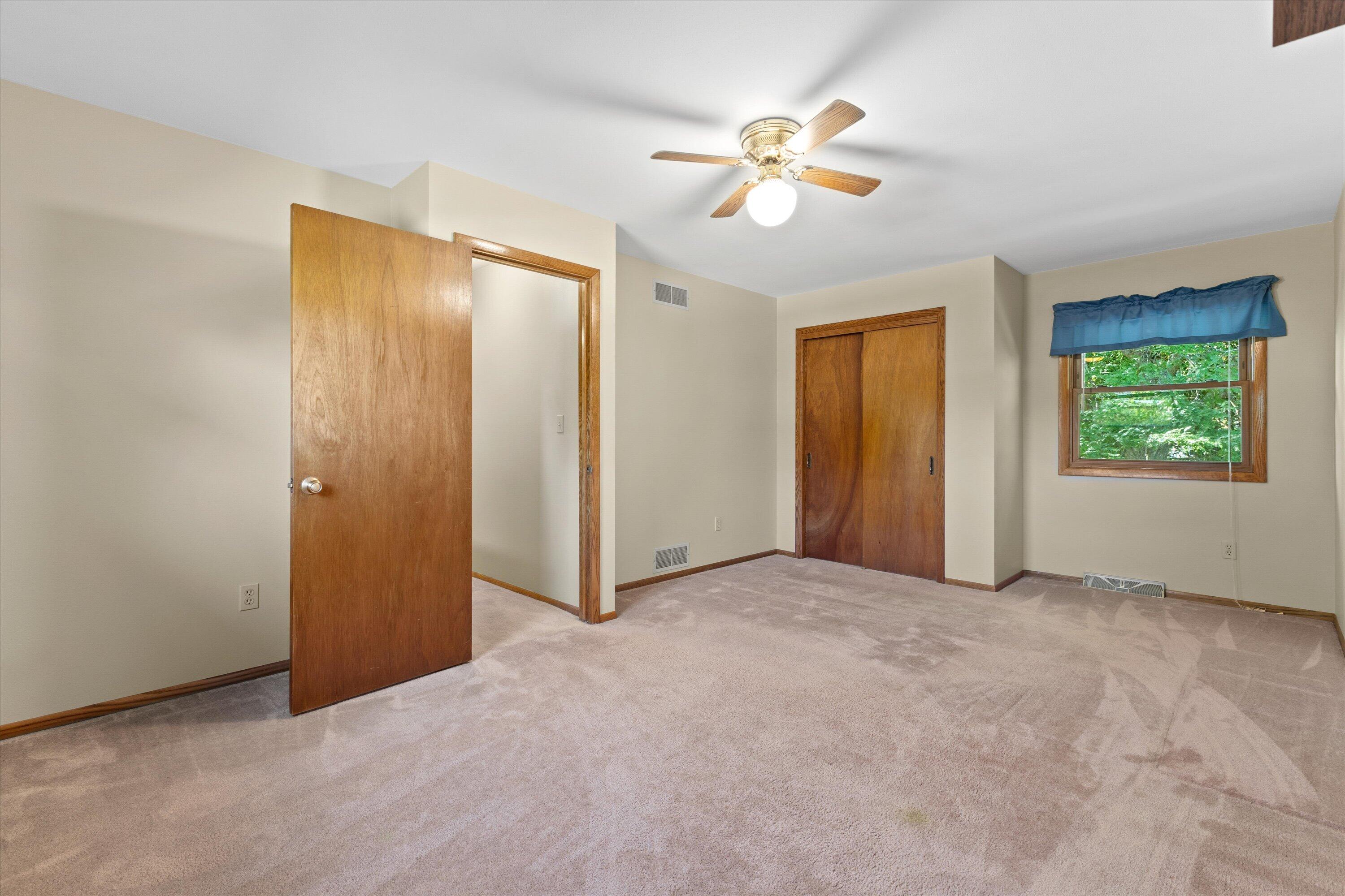 5630 Rachel Glen Caledonia, WI 53402 - Photo 35 of 43 41-KCM-216
