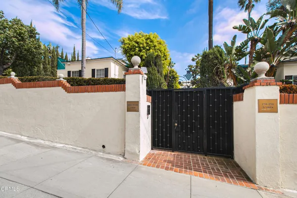 $7,000 | 1726 North Vista Street, Los Angeles, CA 90046