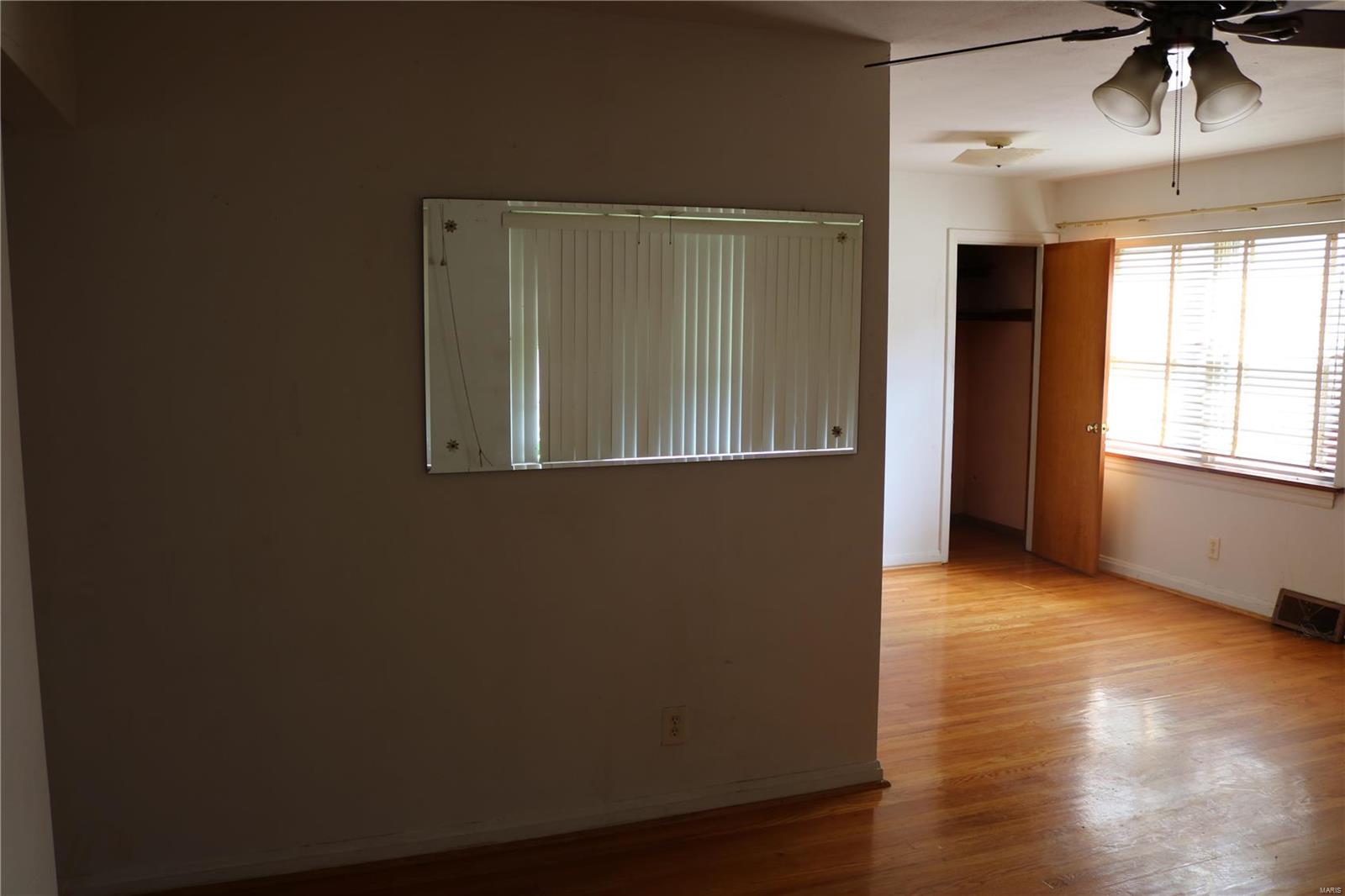 3008 North Hanley Road St. Louis, MO 63121 - Photo 7 of 12 Gallery Image 7