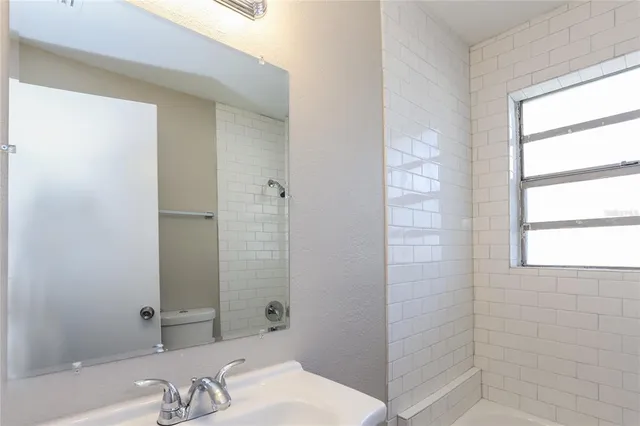 $2,415 | 5763 Crestmont Avenue, Clearwater, FL 33760