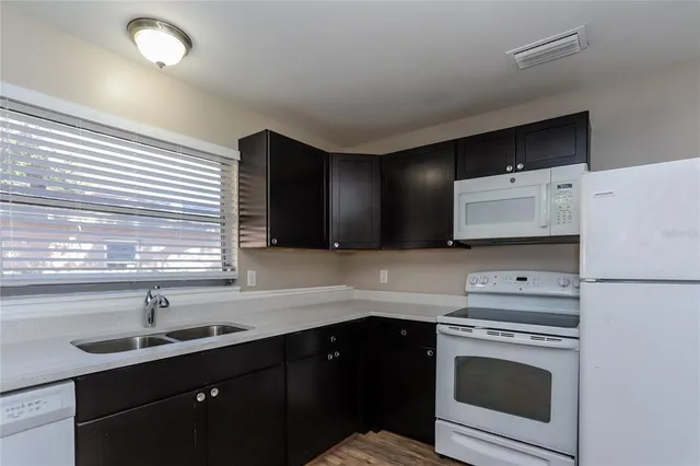 $2,415 | 5763 Crestmont Avenue, Clearwater, FL 33760