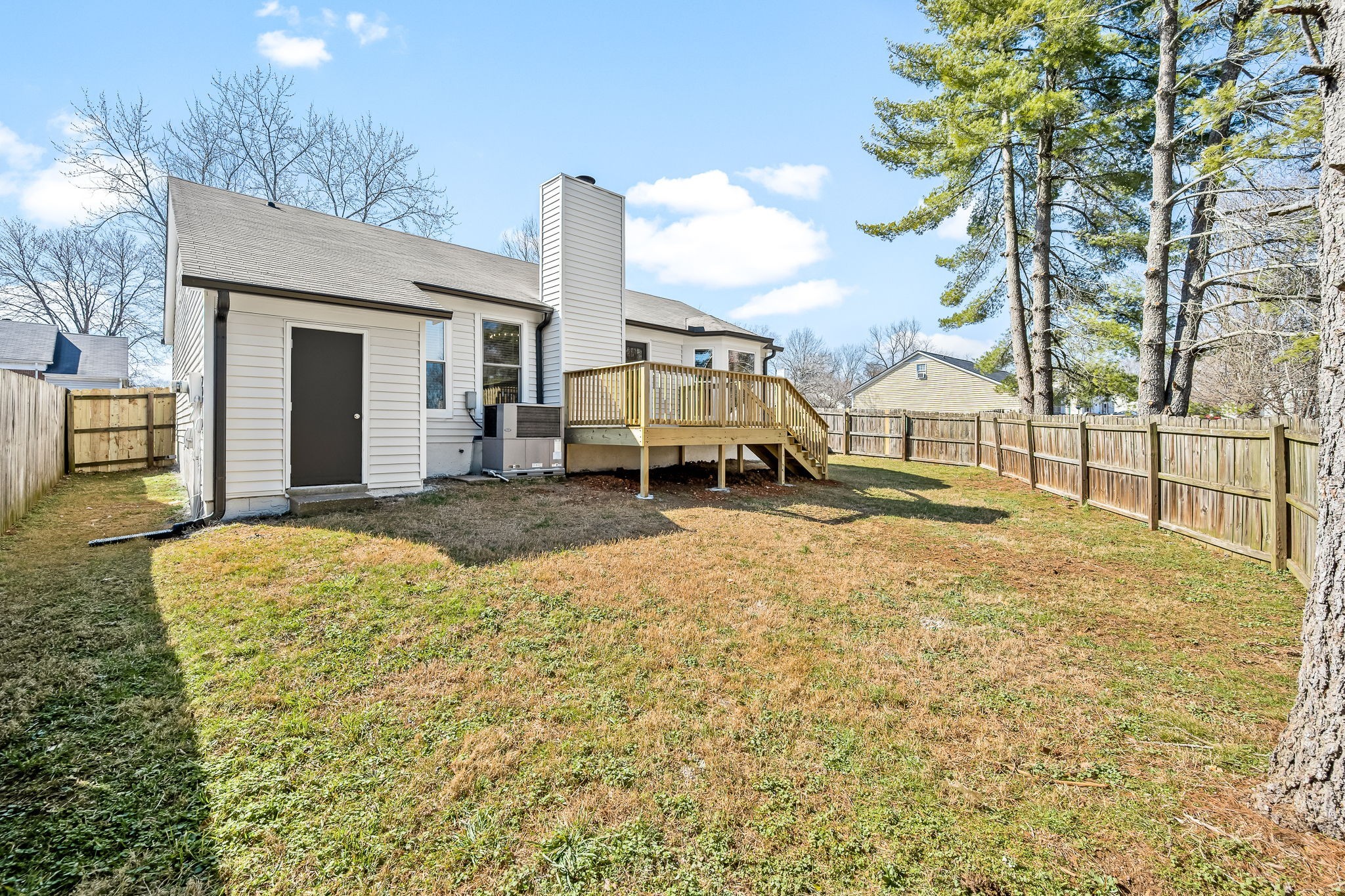 1977 Timberline Way Clarksville, TN 37042 - Photo 37 of 39 a house with trees in front of it