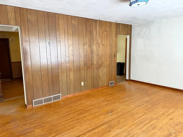 $99,900 | 213 7th Avenue Southeast, Elbow Lake, MN 56531