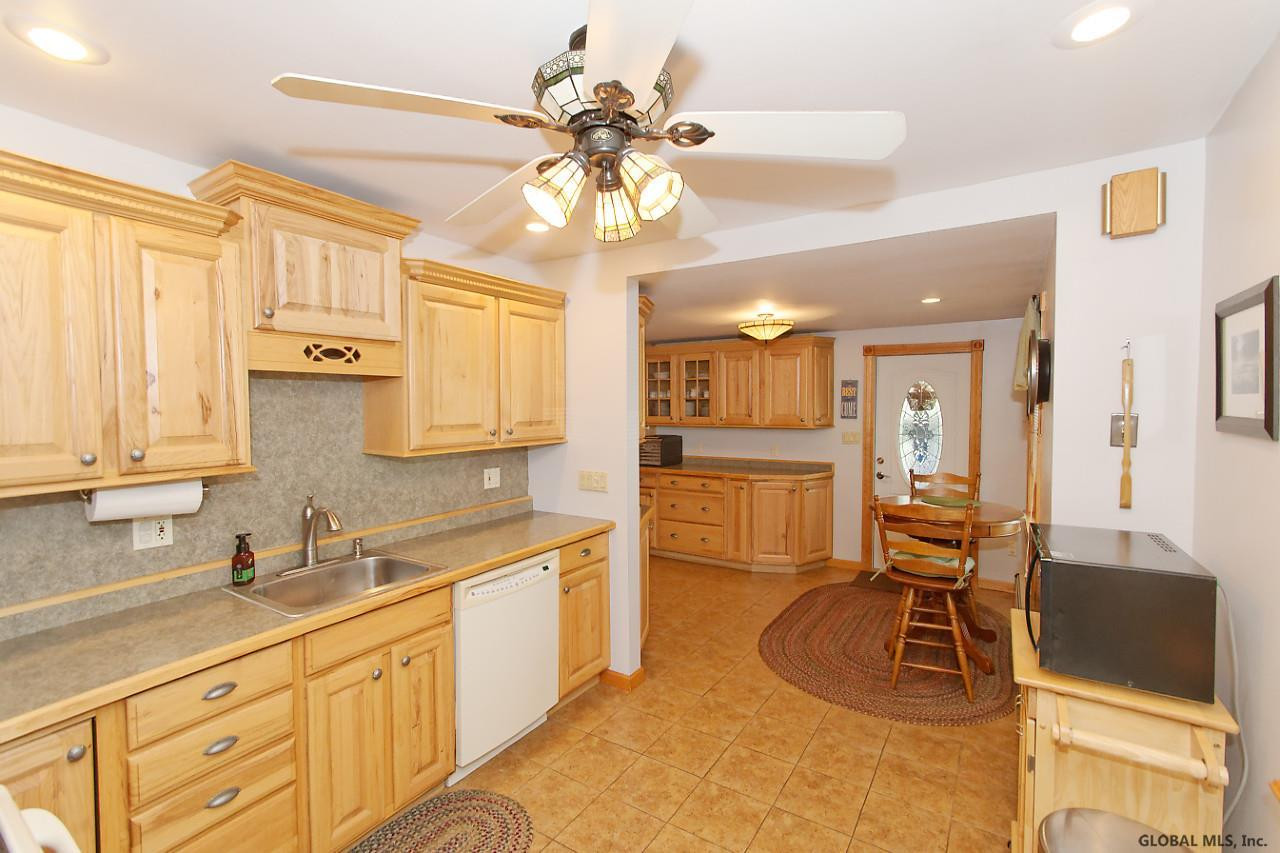 1101 Roberta Road Rotterdam, NY 12303 - Photo 15 of 43 Photo 15