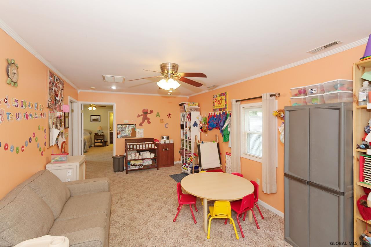 1101 Roberta Road Rotterdam, NY 12303 - Photo 24 of 43 Photo 24