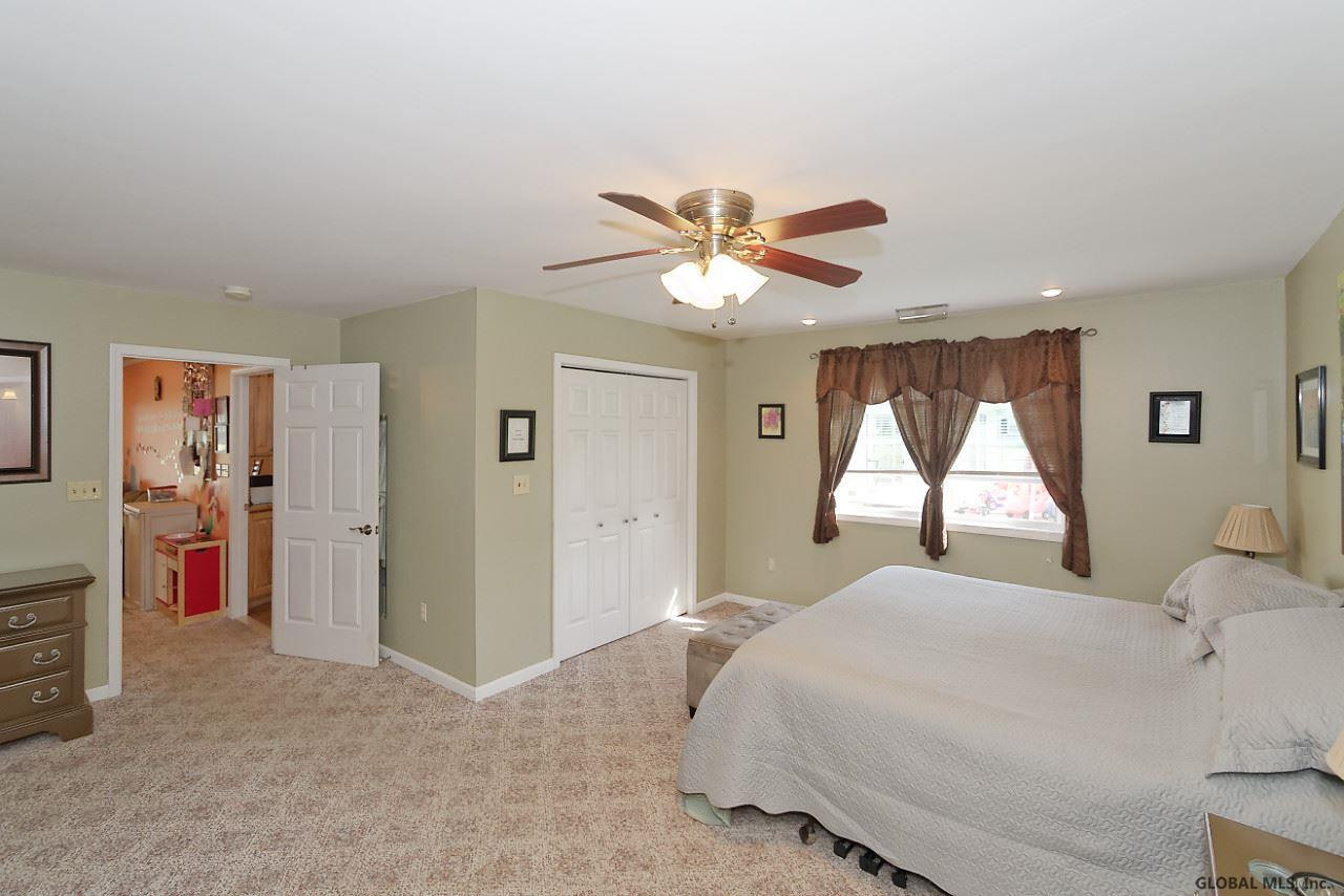 1101 Roberta Road Rotterdam, NY 12303 - Photo 26 of 43 Photo 26