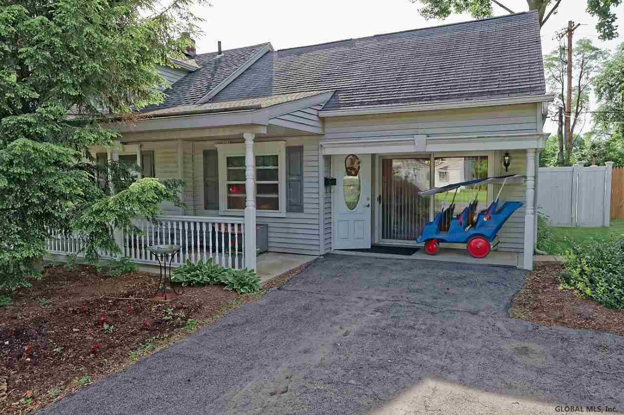 1101 Roberta Road Rotterdam, NY 12303 - Photo 5 of 43 Photo 5