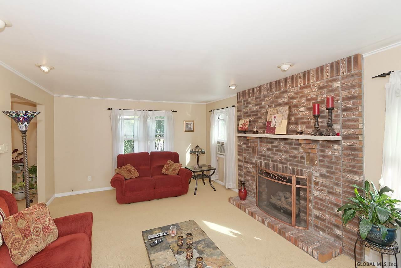 1101 Roberta Road Rotterdam, NY 12303 - Photo 7 of 43 Photo 7