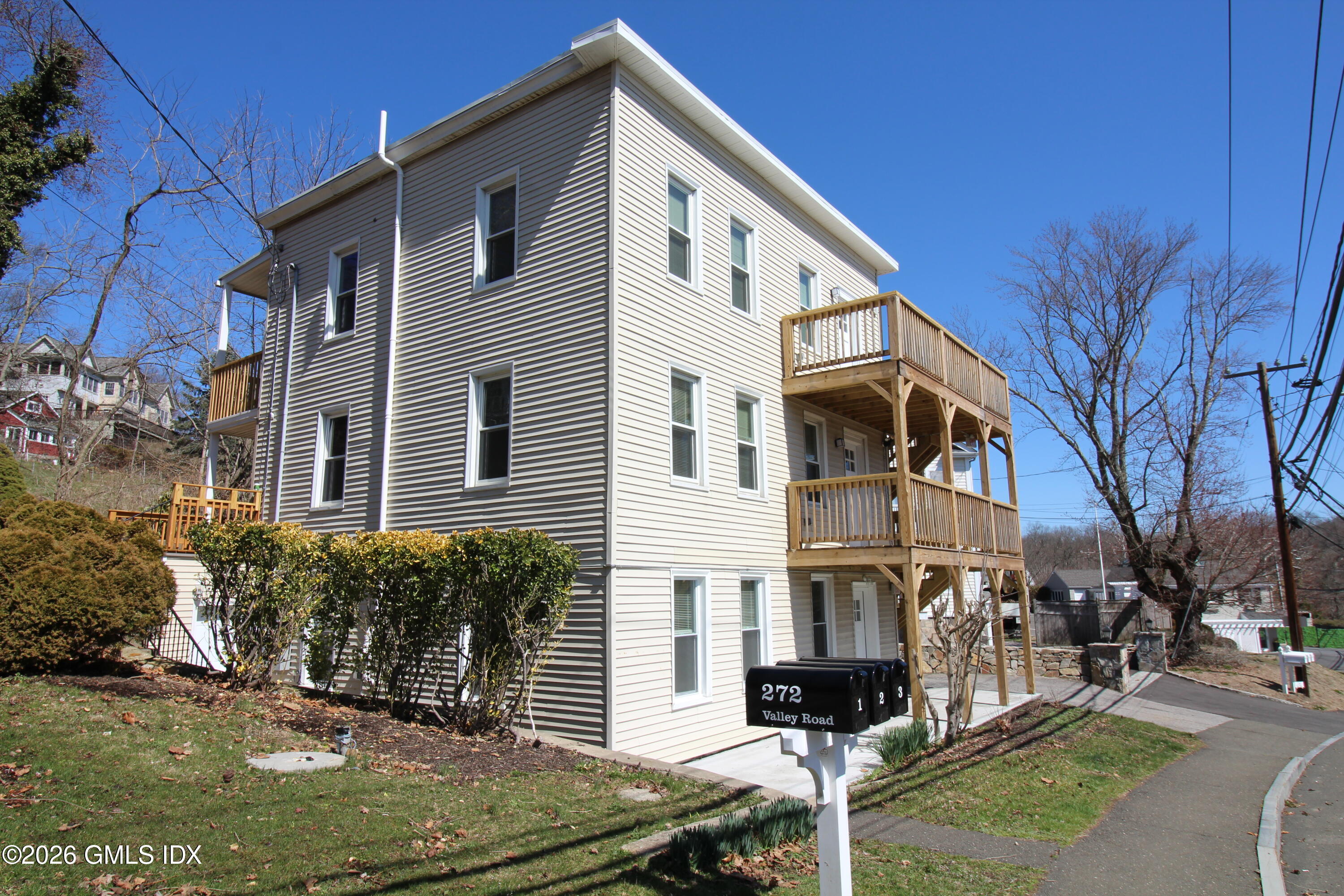 272 Valley Road, Unit 2 Cos Cob, CT 06807 - Photo 1 of 21 272ValleyMailboxSunny