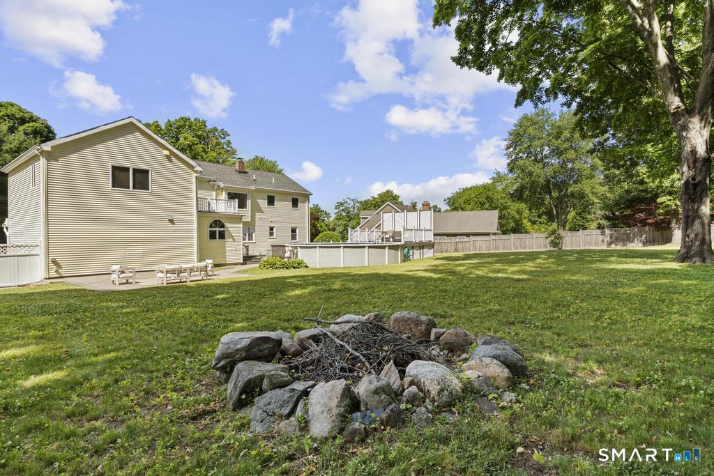 120 Saddleview Road Fairfield, CT 06825 - Photo 4 of 40 Run, play, sit by the fire pit.
