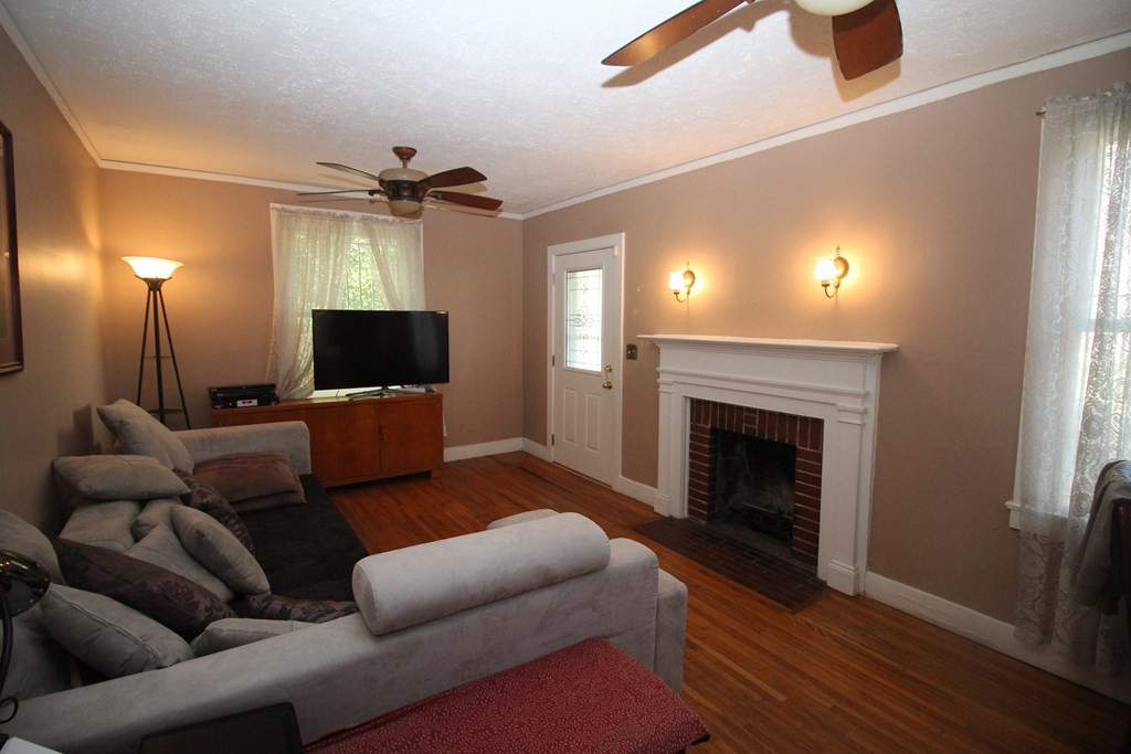 1740 Pine Tree Road Augusta, GA 30904 - Photo 3 of 33