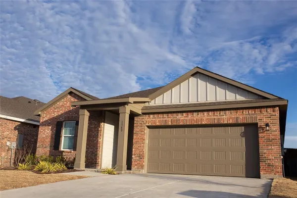 $2,100 | 1340 Fleckman Drive, Fort Worth, TX 76052