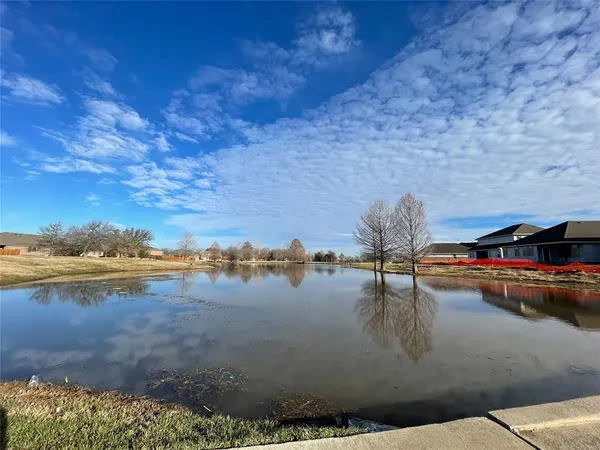 $2,100 | 1340 Fleckman Drive, Fort Worth, TX 76052