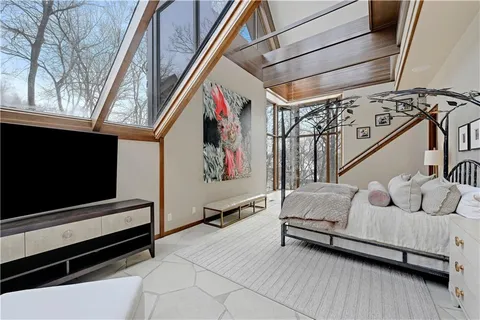 $4,500,000 | 16900 South Highland Ridge Drive, Loch Lloyd, MO 64012
