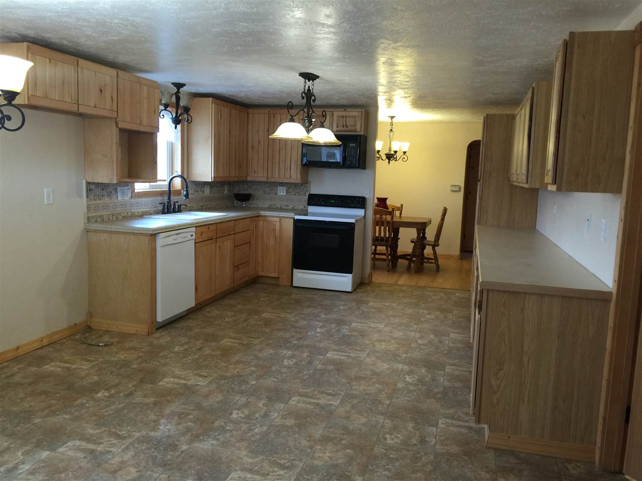 27513 North Spotted Road Deer Park, WA 99006 - Photo 3 of 16 Gallery Image 3