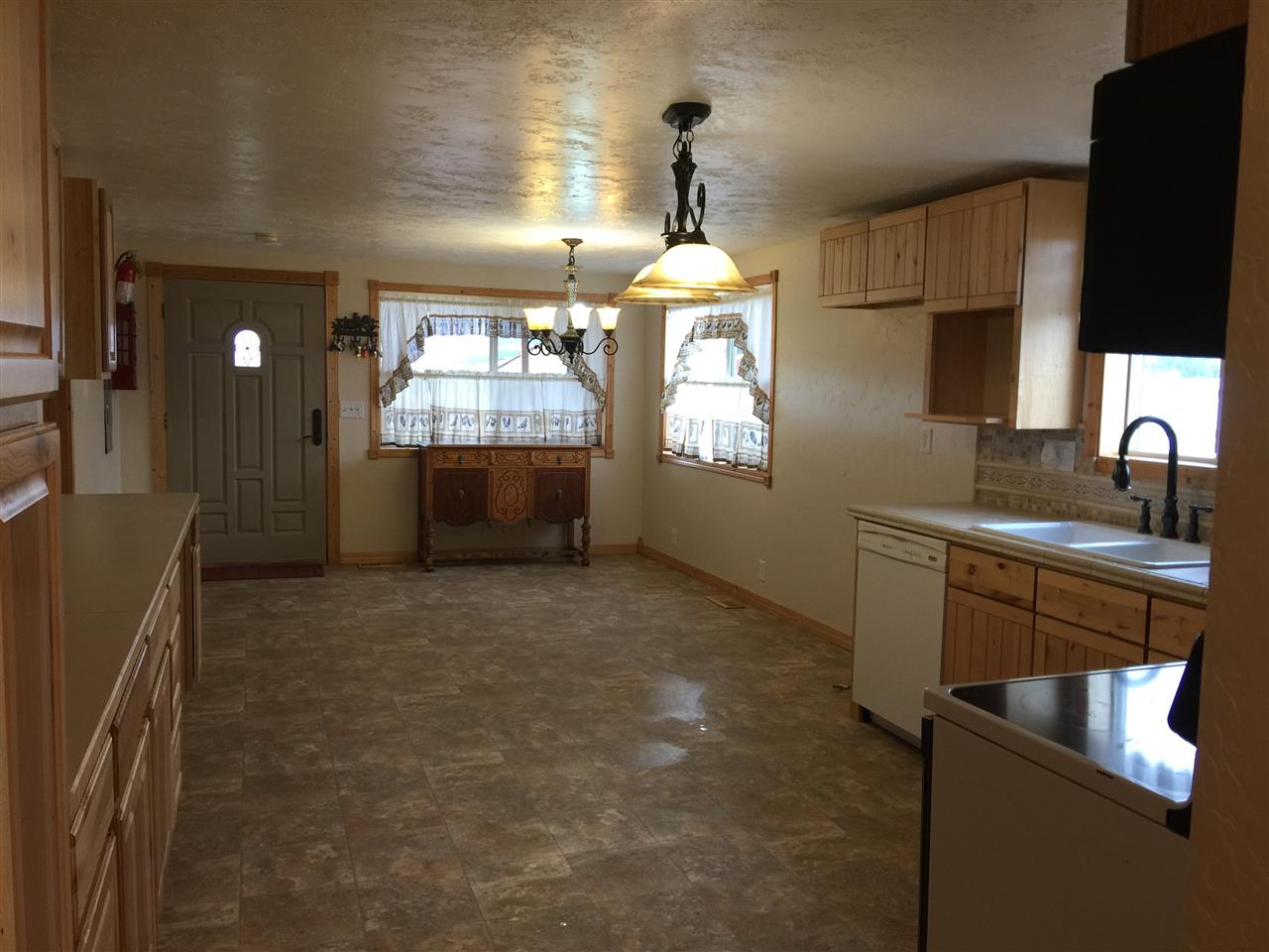 27513 North Spotted Road Deer Park, WA 99006 - Photo 5 of 16 Gallery Image 5