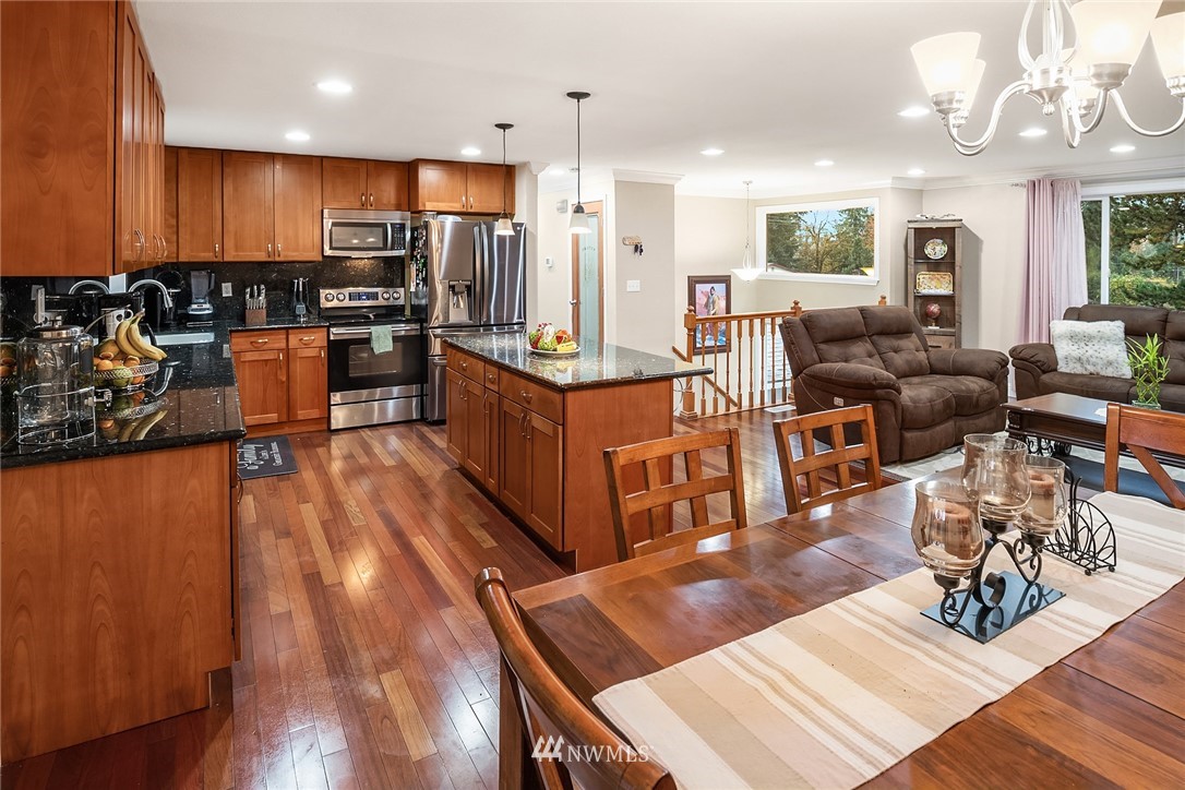3722 Morris Avenue South Renton, WA 98055 - Photo 7 of 23 Gallery Image 7
