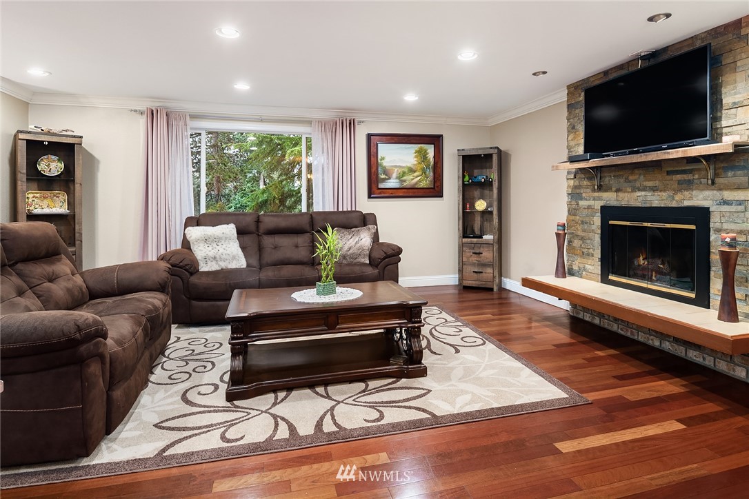 3722 Morris Avenue South Renton, WA 98055 - Photo 9 of 23 Gallery Image 9