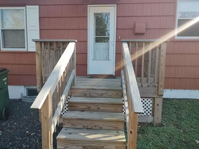 a view of yard with tree and green space