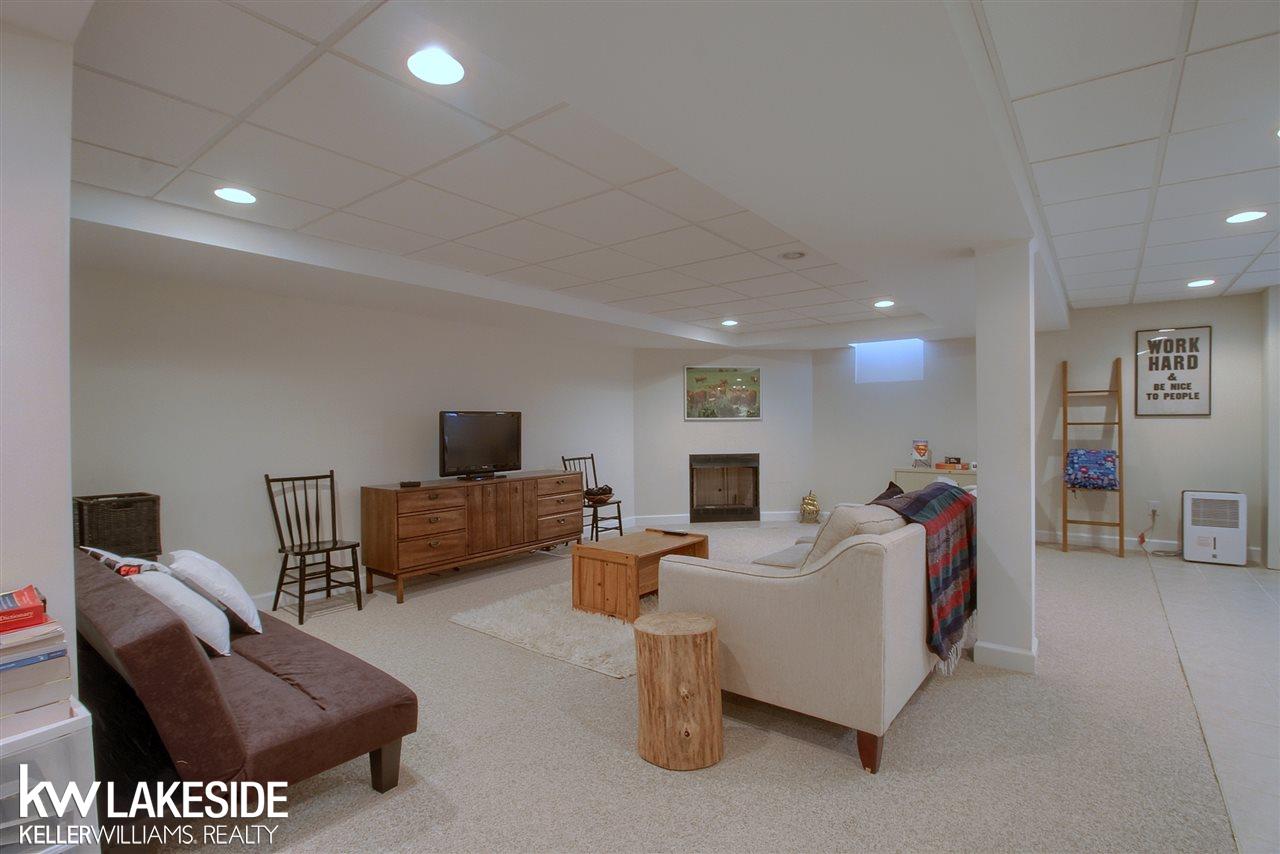49212 Monte Road New Baltimore, MI 48047 - Photo 21 of 31 31380624-20.JPG