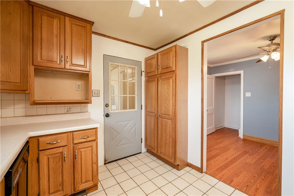 825 Reno Street Rochester, PA 15074 - Photo 10 of 23