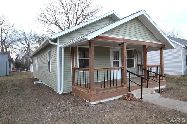 $72,500 | 207 North 4th Street, Vandalia, IL 62471