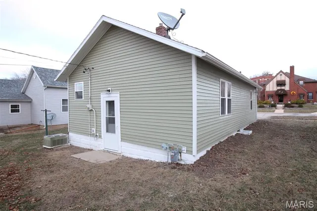 $72,500 | 207 North 4th Street, Vandalia, IL 62471