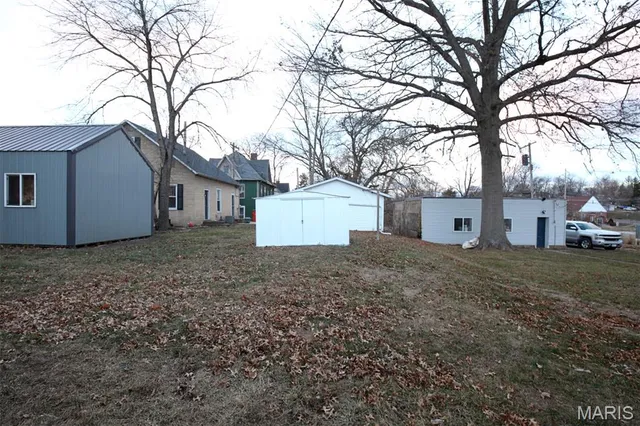 $72,500 | 207 North 4th Street, Vandalia, IL 62471