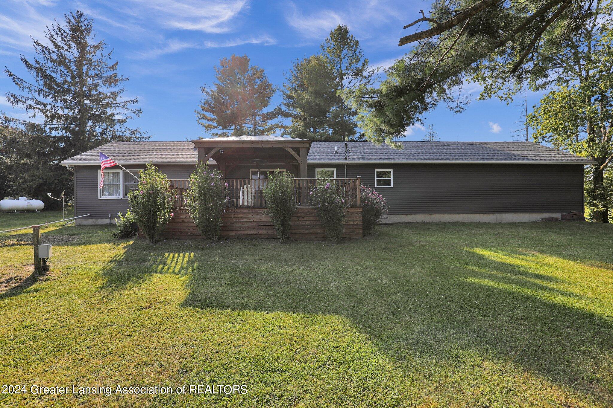 740 North Michigan Road Eaton Rapids, MI 48827 - Photo 8 of 26 8-web-or-mls-Open Ended Media-8