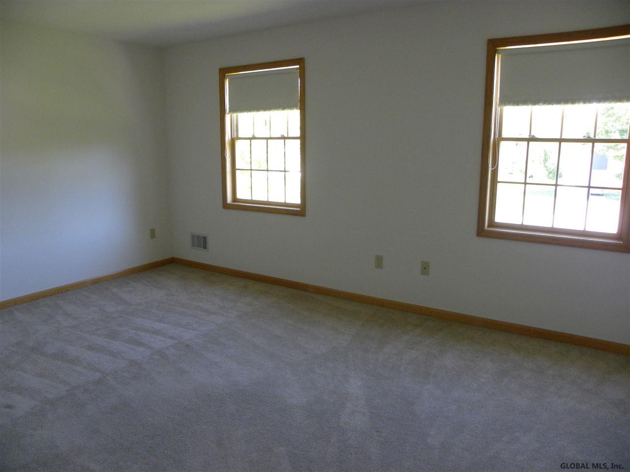 8 Red Maple Lane, Unit B Halfmoon, NY 12065 - Photo 14 of 18 Photo 14