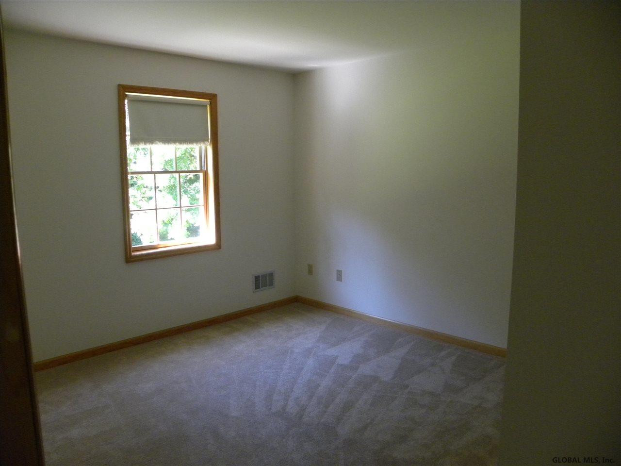 8 Red Maple Lane, Unit B Halfmoon, NY 12065 - Photo 15 of 18 Photo 15