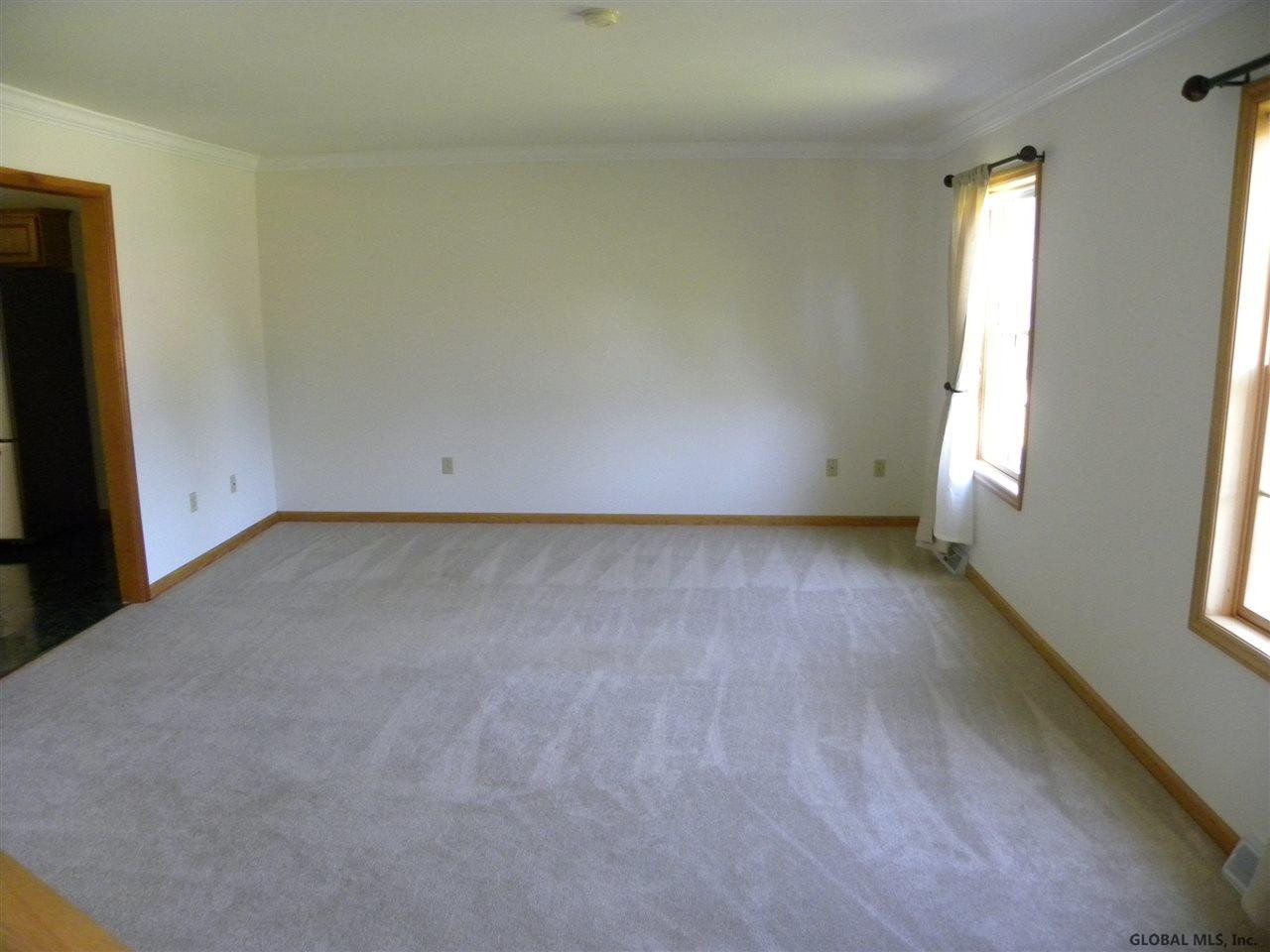 8 Red Maple Lane, Unit B Halfmoon, NY 12065 - Photo 9 of 18 Photo 9