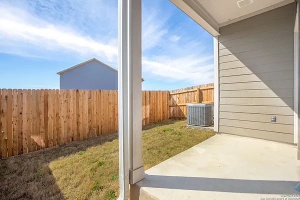 $1,595 | 7523 Gramercy Way, Unit 101, San Antonio, TX 78253