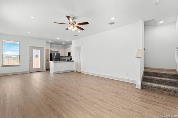 $1,595 | 7523 Gramercy Way, Unit 101, San Antonio, TX 78253