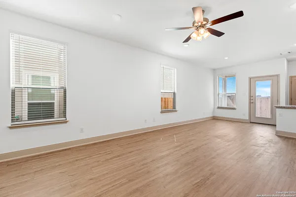 $1,595 | 7523 Gramercy Way, Unit 101, San Antonio, TX 78253