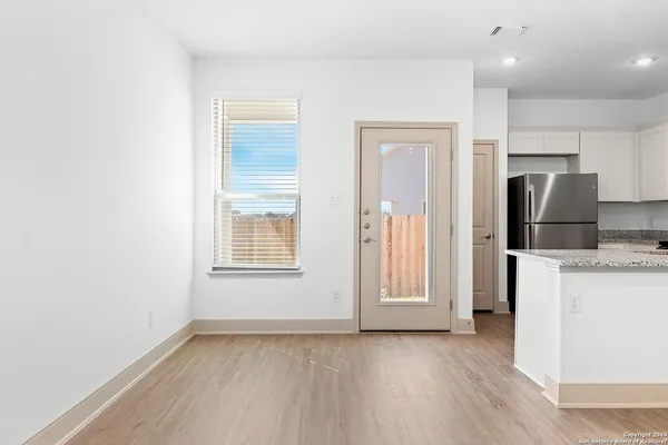 $1,595 | 7523 Gramercy Way, Unit 101, San Antonio, TX 78253