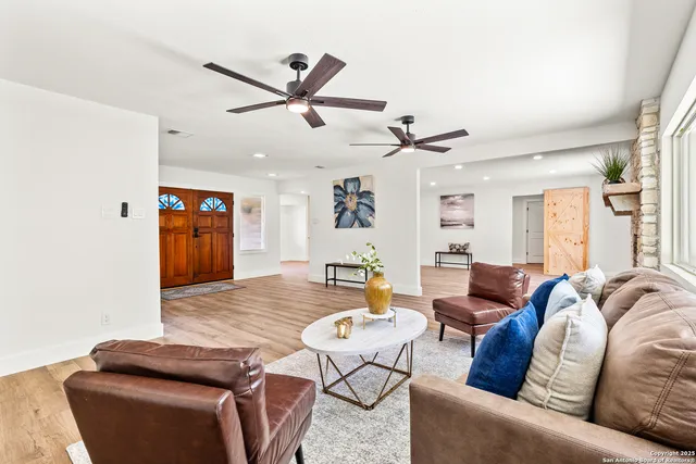 $375,000 | 119 Shadywood Lane, San Antonio, TX 78216