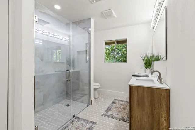 $375,000 | 119 Shadywood Lane, San Antonio, TX 78216