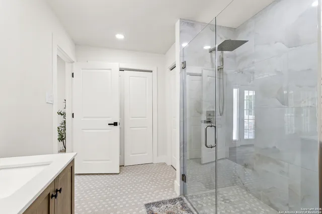 $375,000 | 119 Shadywood Lane, San Antonio, TX 78216